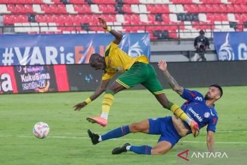 Pertandingan Sengit Antara Arema dan Persebaya Berakhir Imbang 1-1